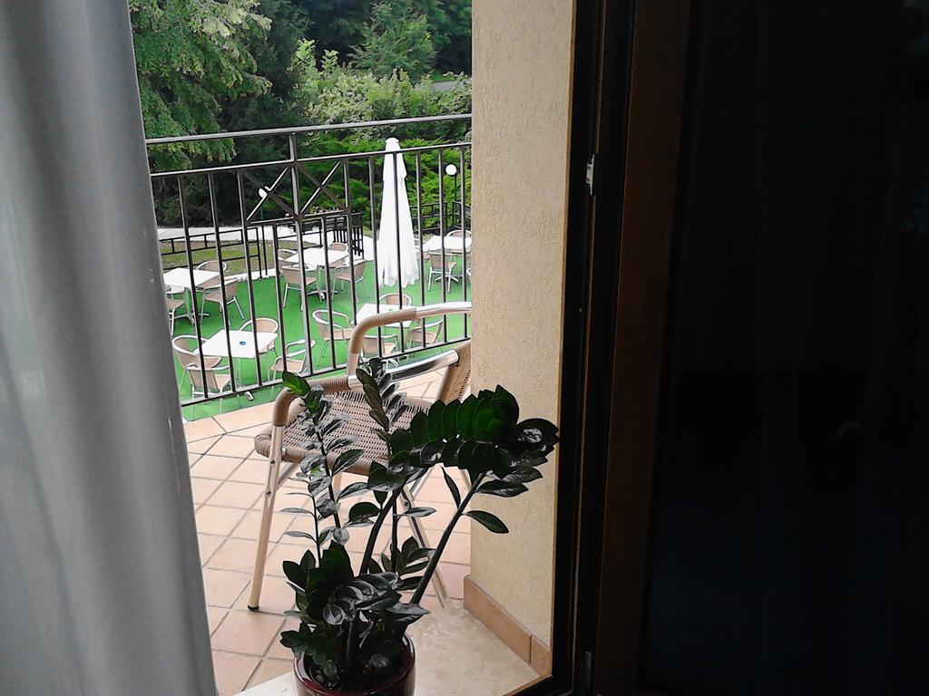 Ca' Del Bosco Hotel Budoia Exterior photo